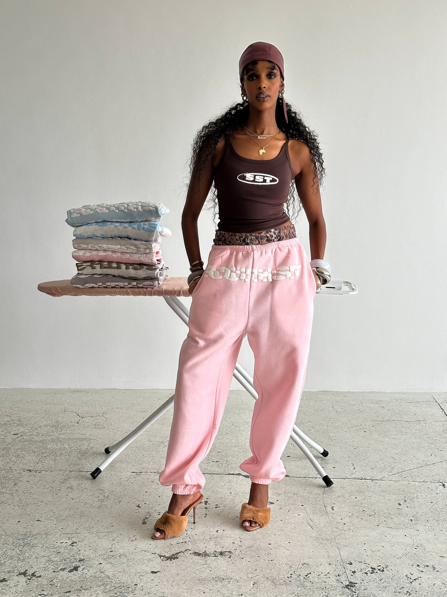 DISTORT SWEATPANTS - Pink