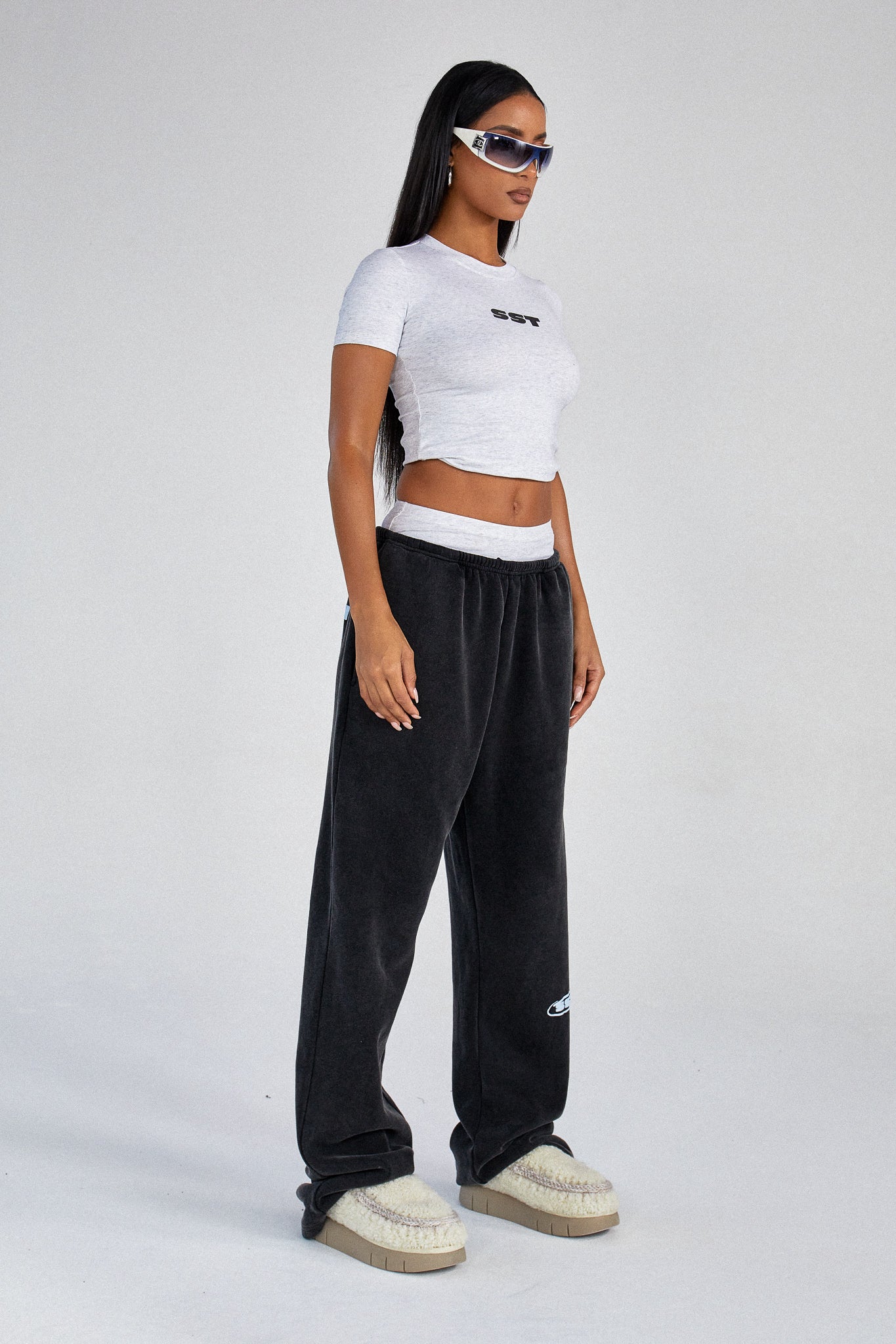 SUNDAY STRAIGHT LEG SWEATPANTS - Washed Black