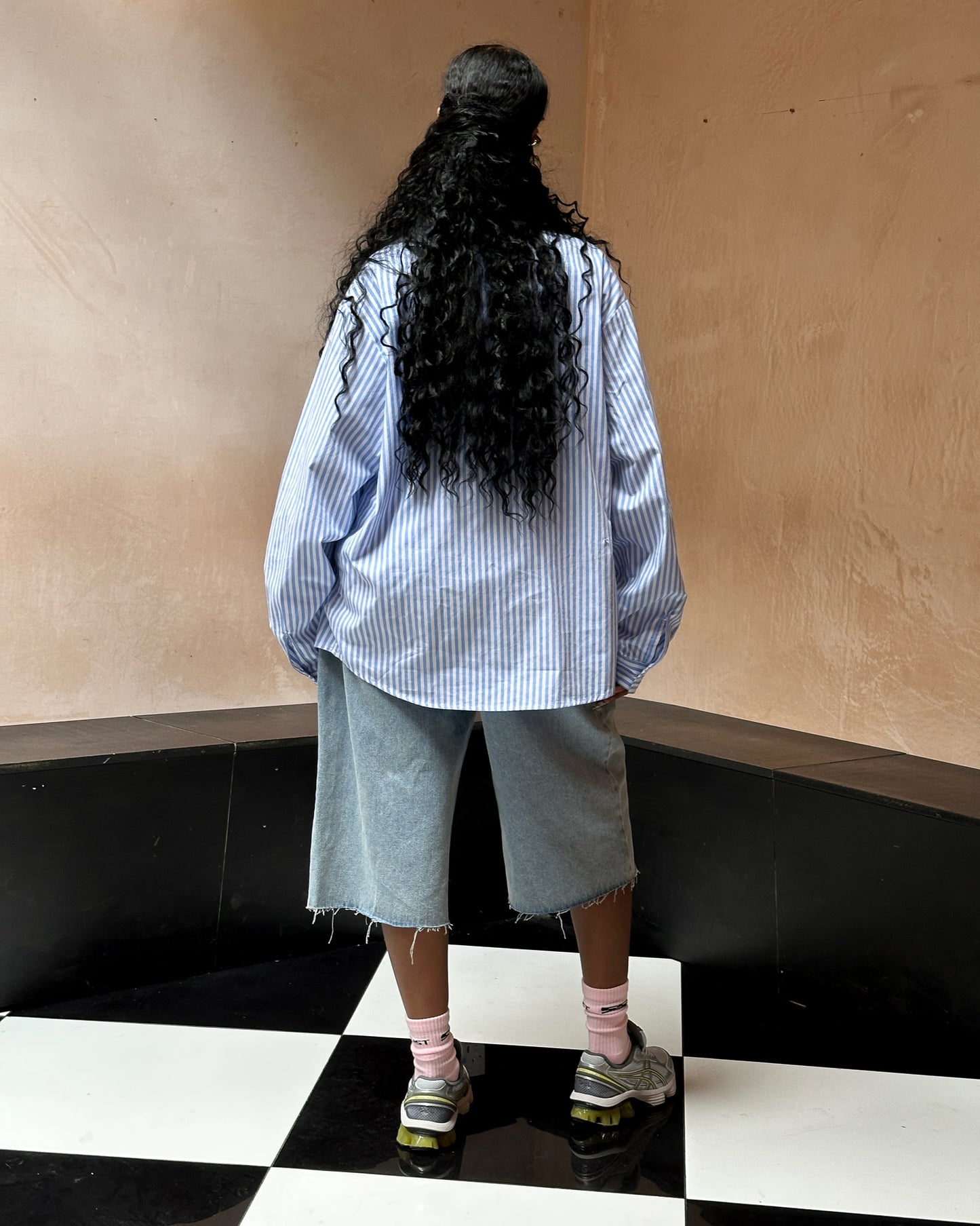 PIN STRIPE LOGO SHIRT