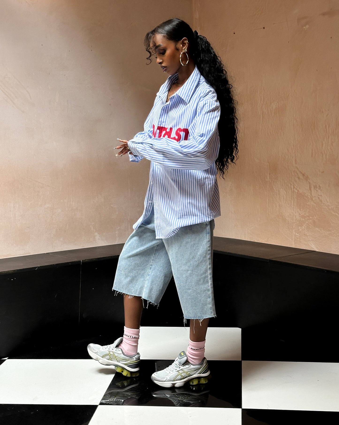 PIN STRIPE LOGO SHIRT
