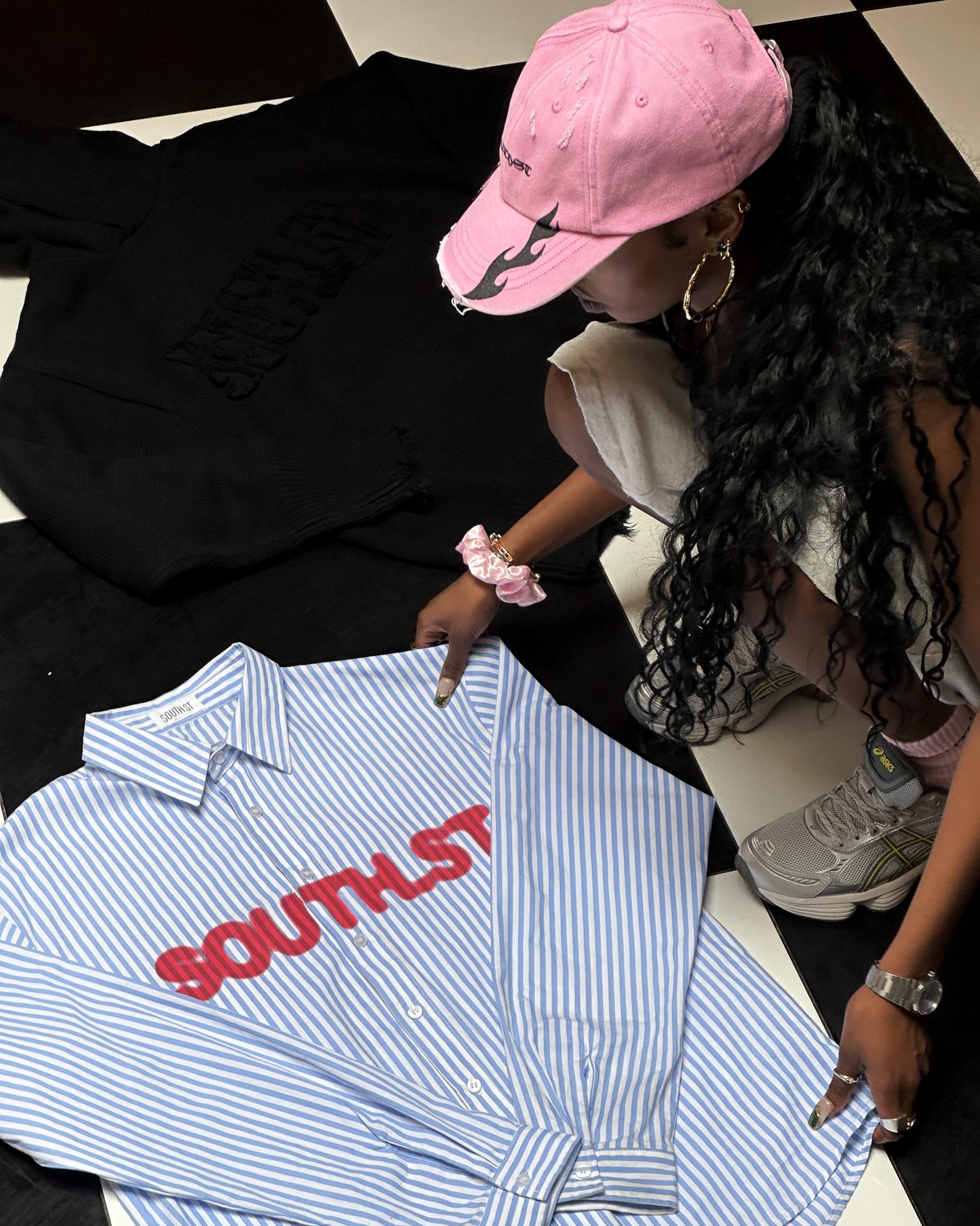 PIN STRIPE LOGO SHIRT