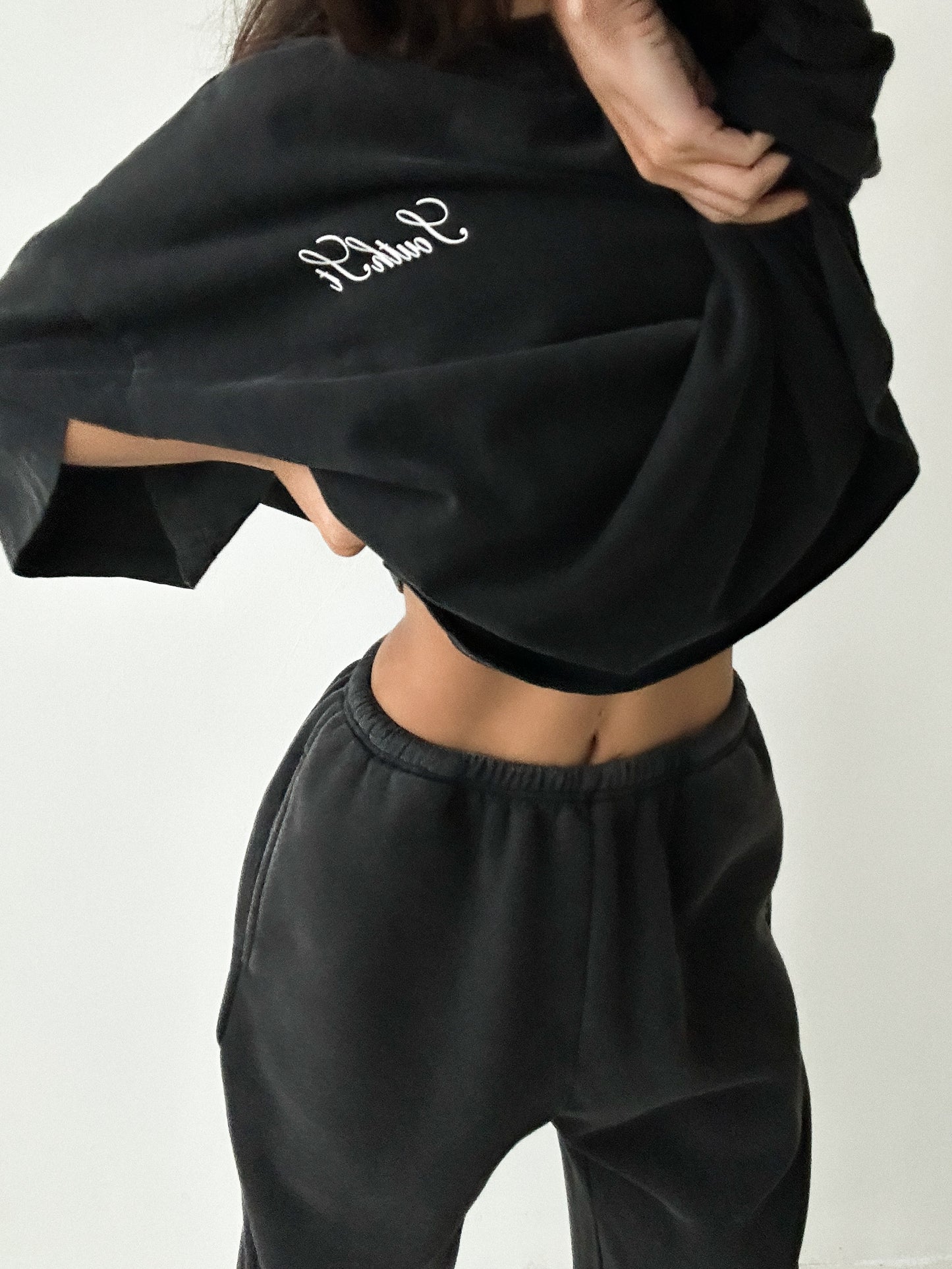 SIGNATURE TEE - Washed Black