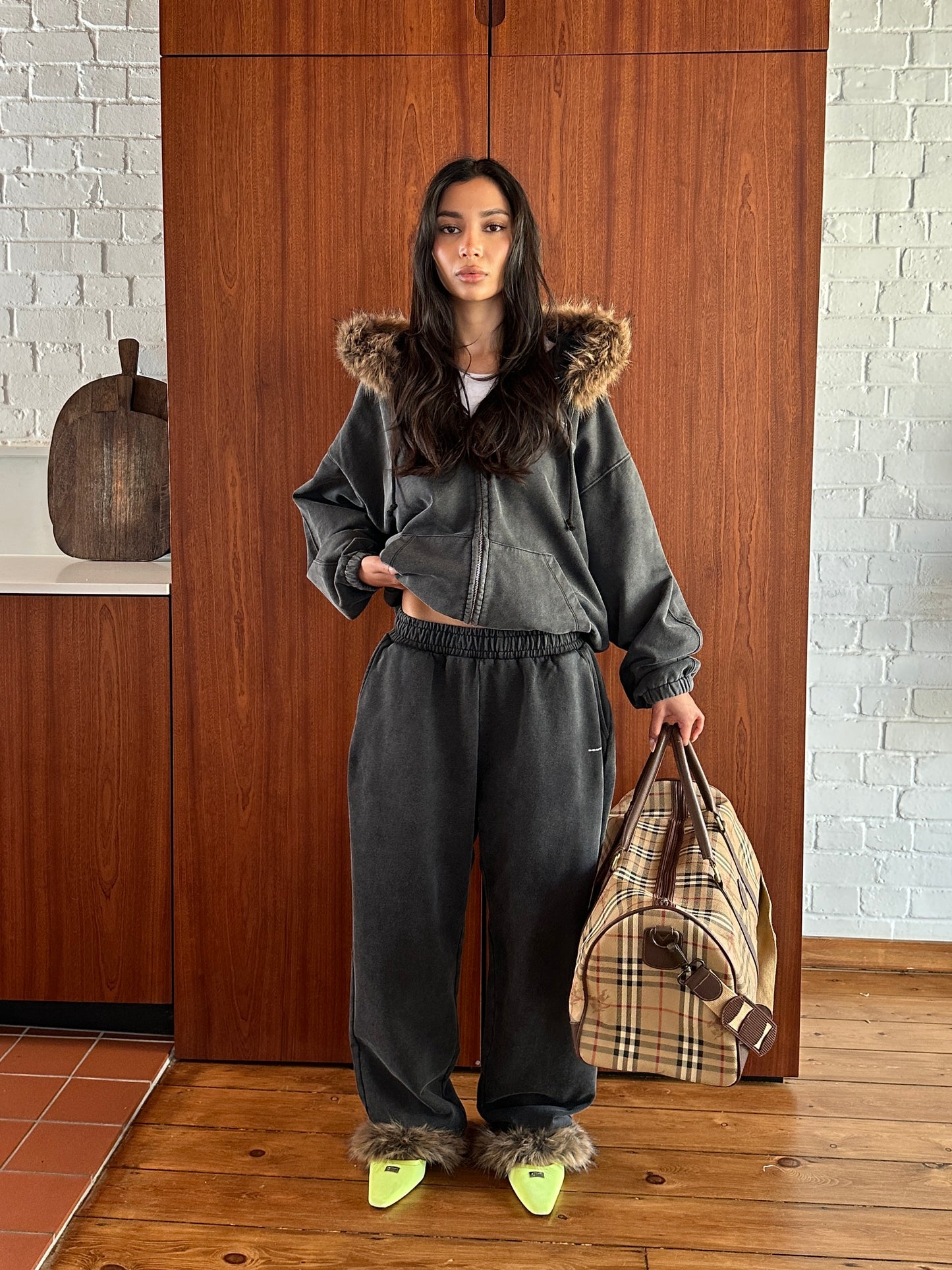 AW FAUX FUR TRIM SWEATPANTS