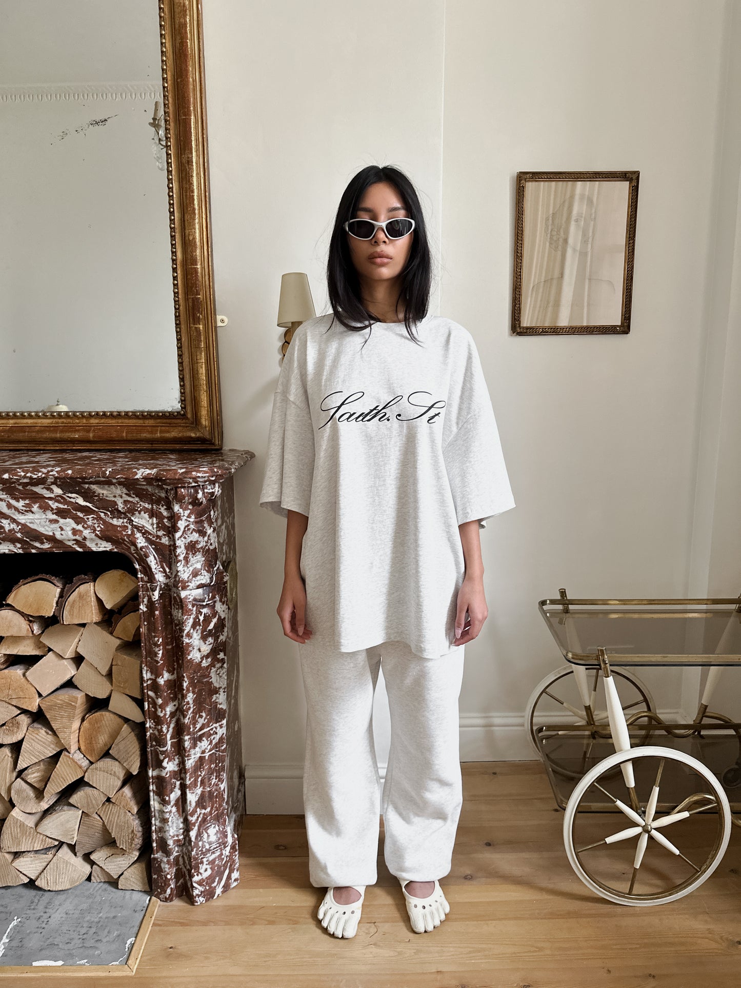 SIGNATURE TEE - Grey