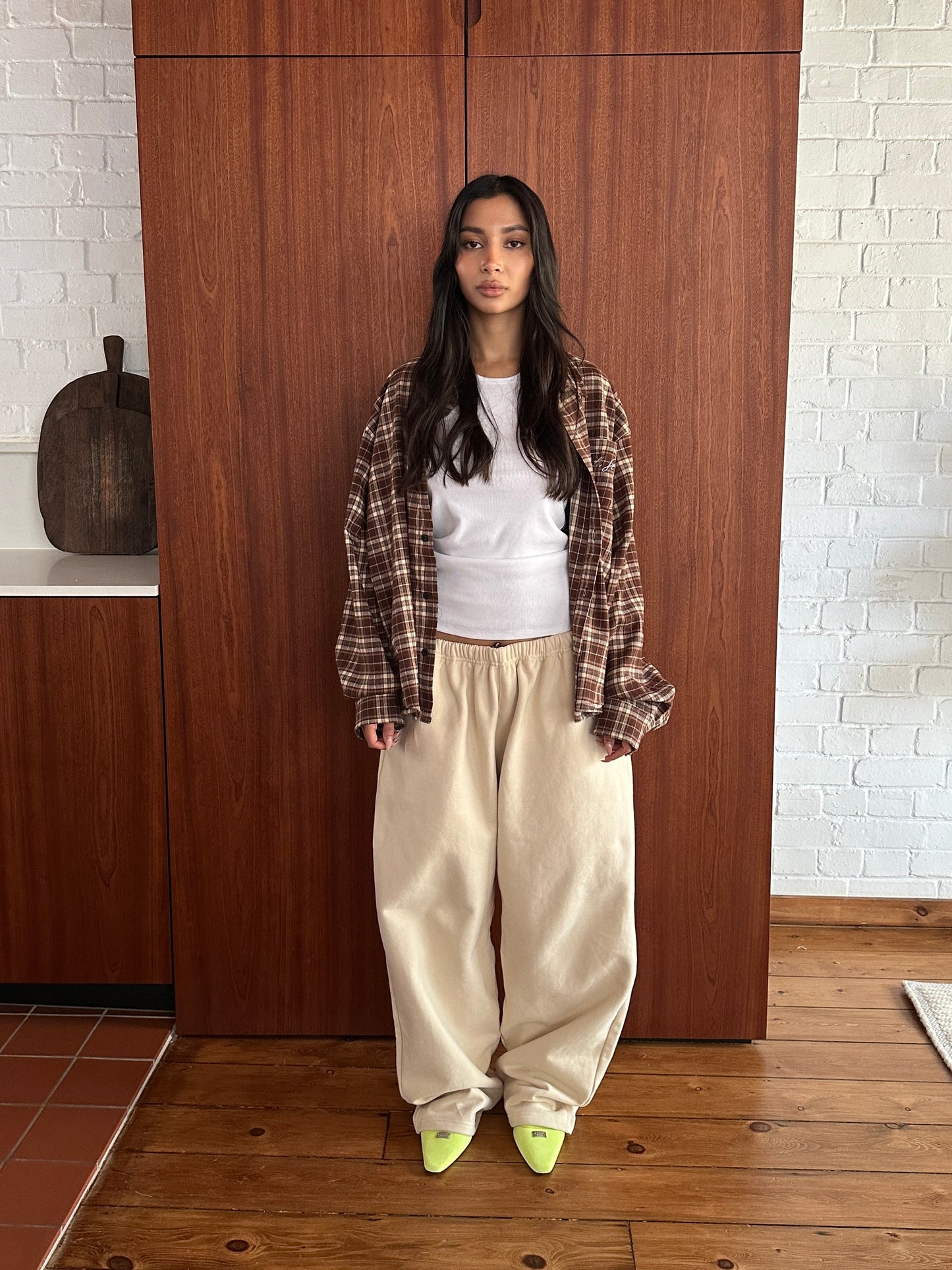 AW CHECKERED CROPPED SHIRT - Brown