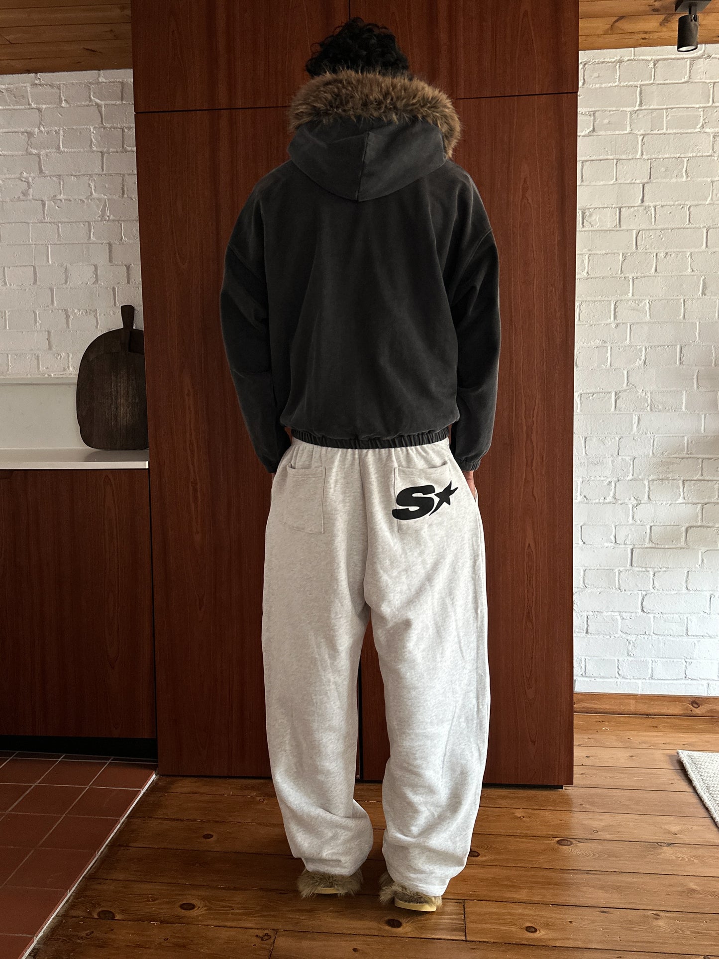 AW FUR TRIM HOODY