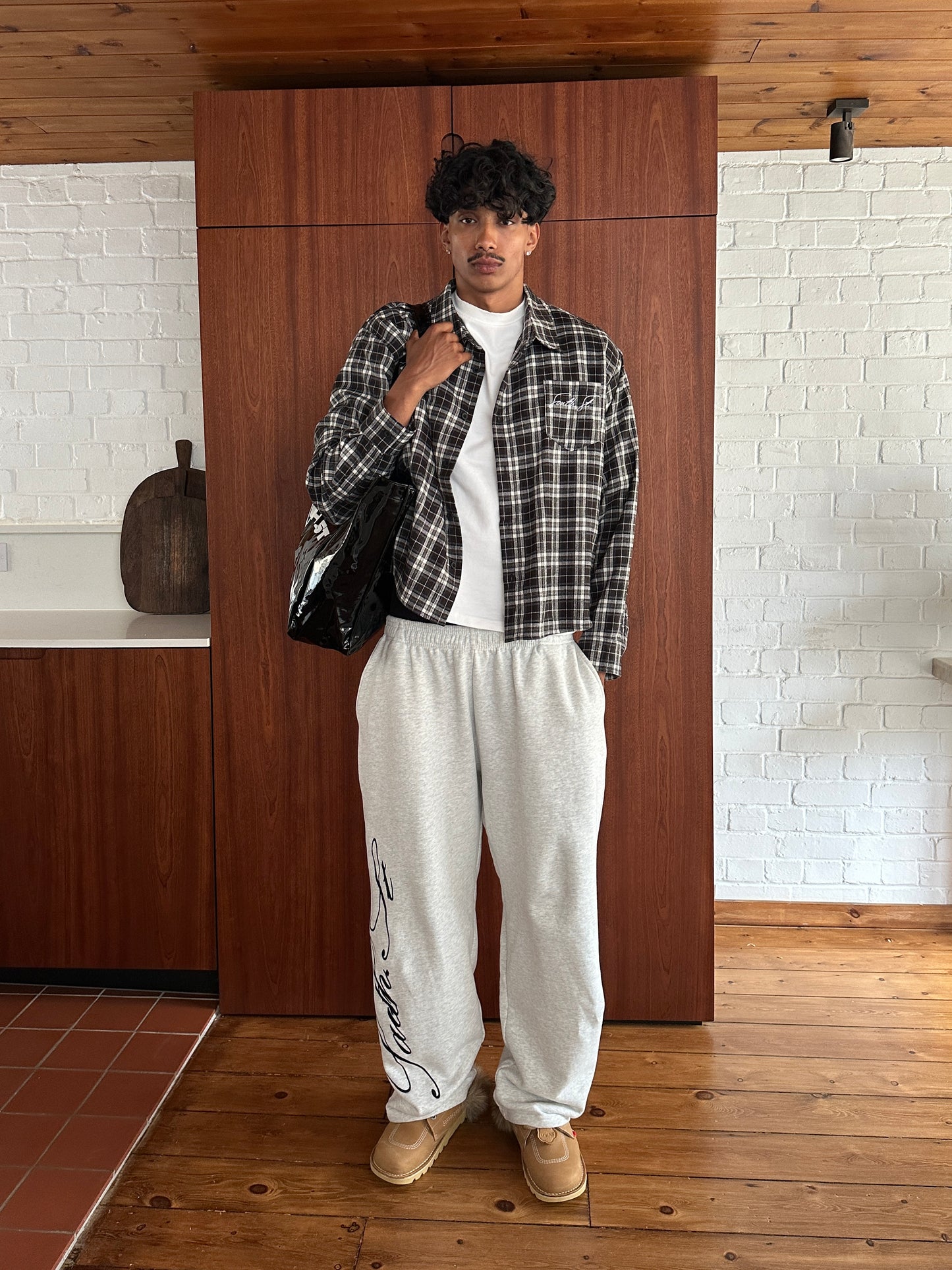AW CHECKERED CROPPED SHIRT - Black