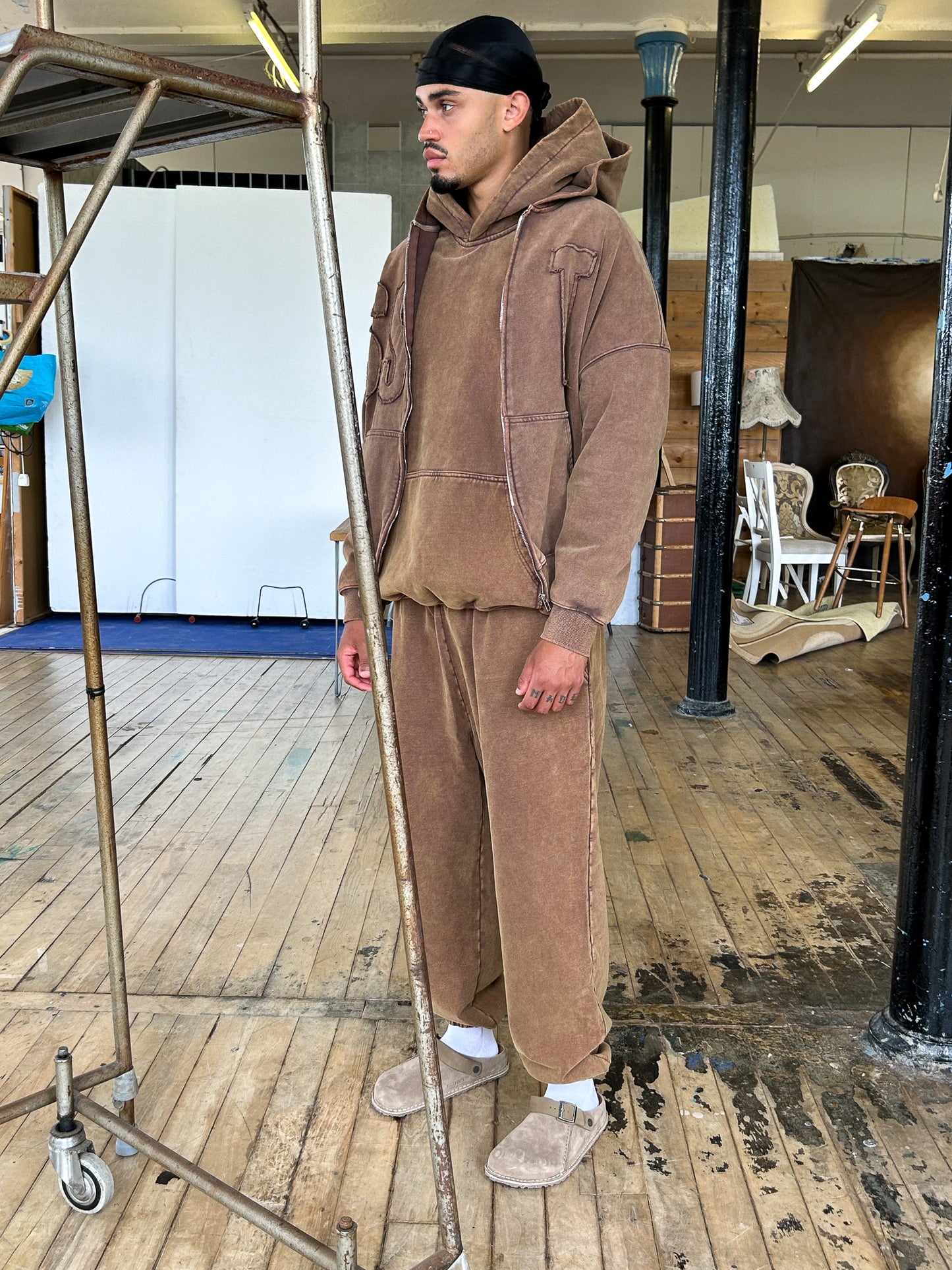 VINTAGE SWEATPANTS - Washed Brown