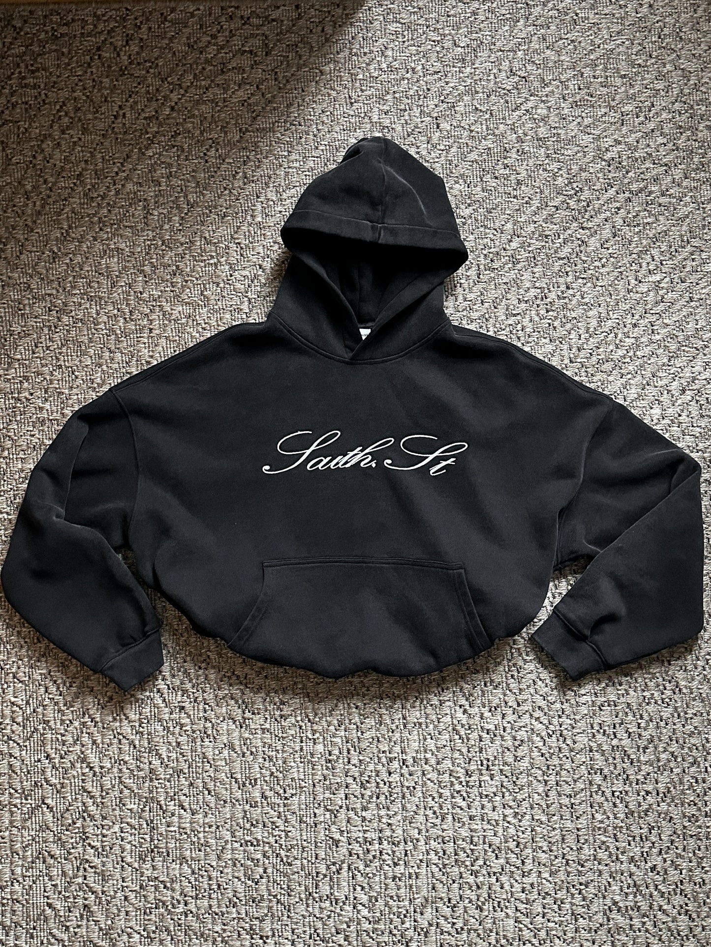 SST SCRIPT HOODY - Washed Black