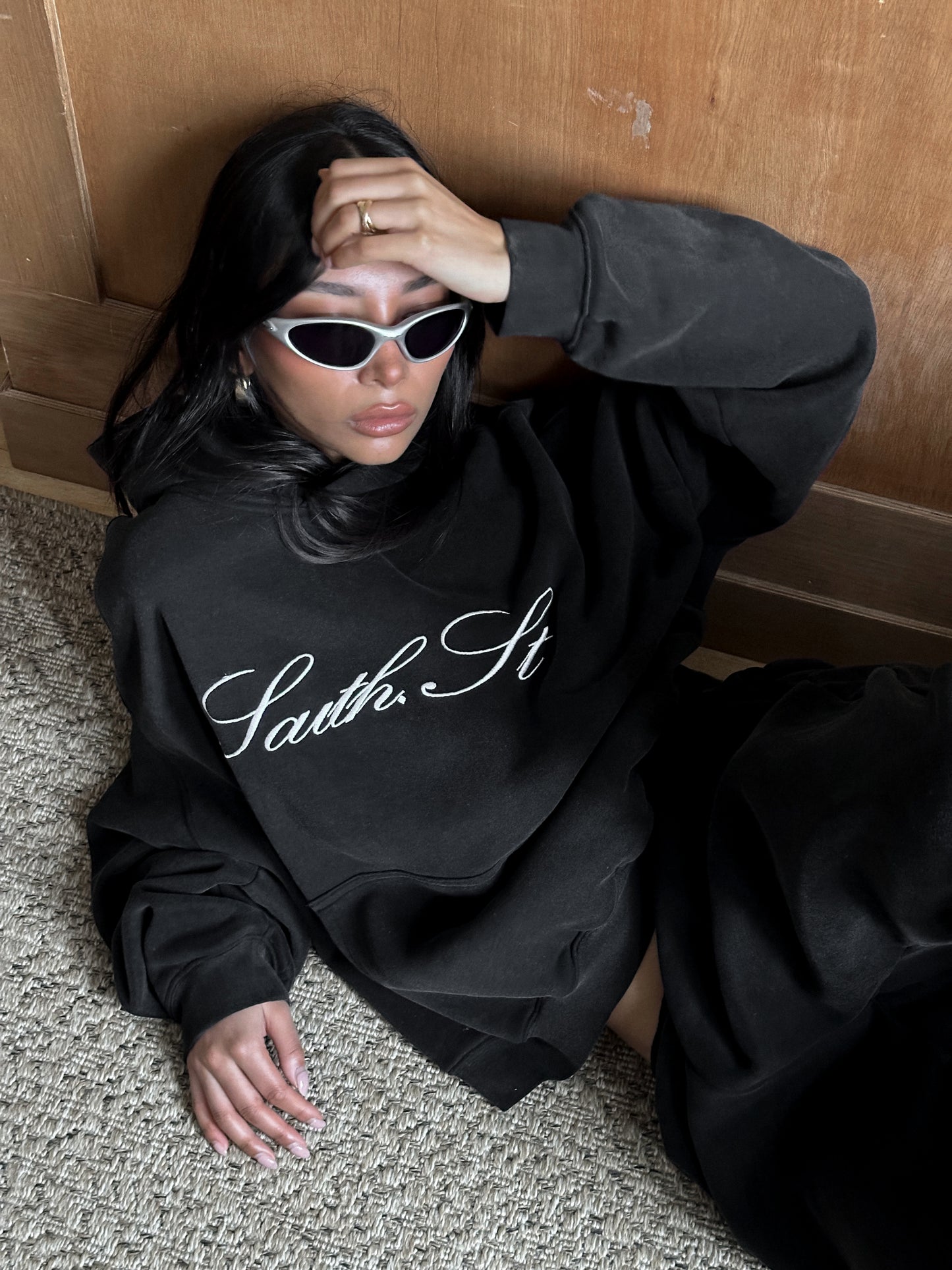 SST SCRIPT HOODY - Washed Black