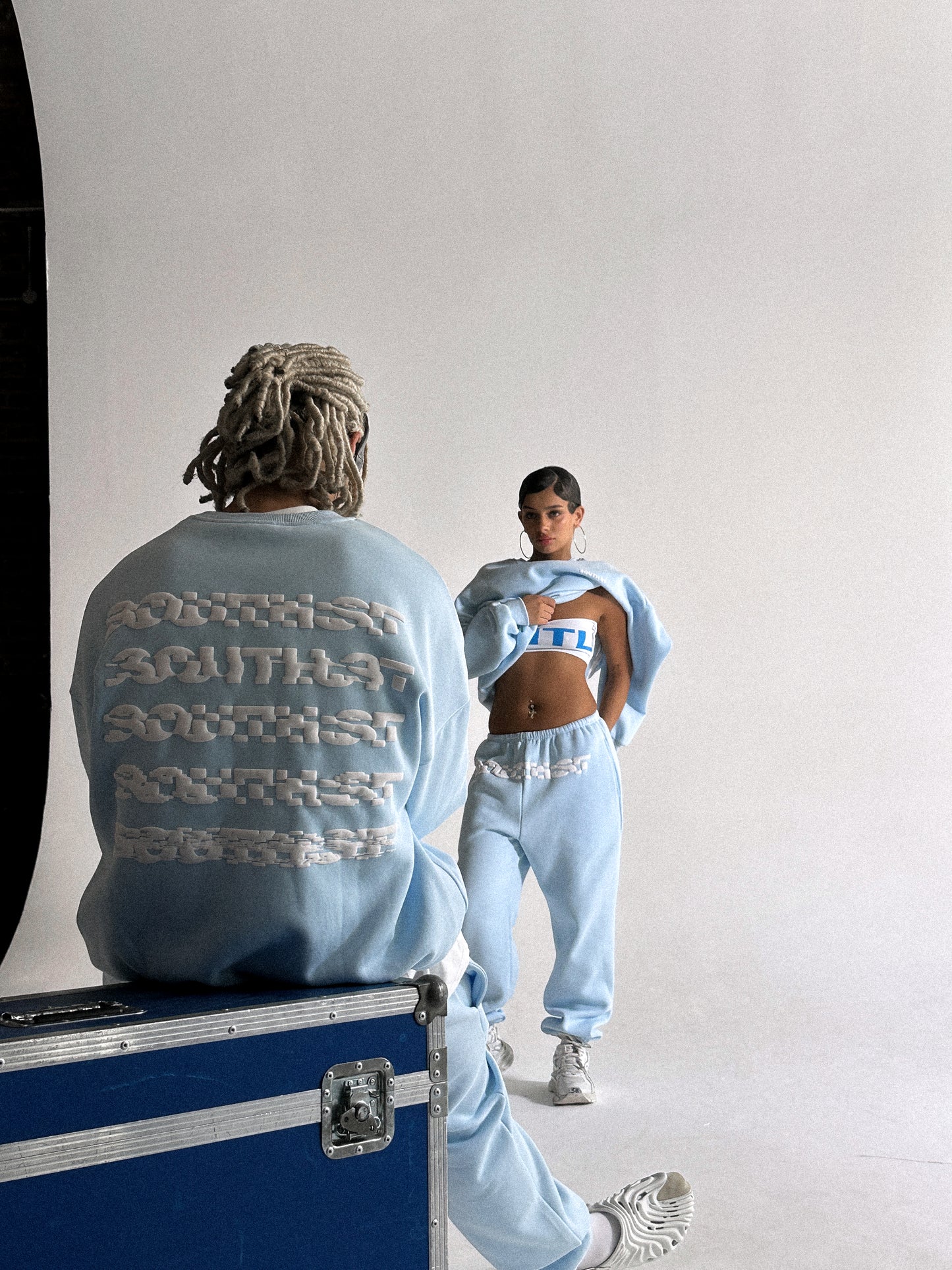 DISTORT SWEATSHIRT - Baby Blue