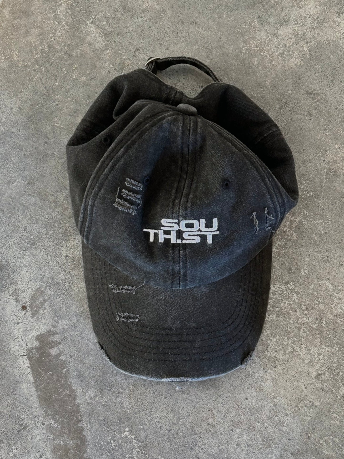 DISTRESSED DAD CAP - Washed black