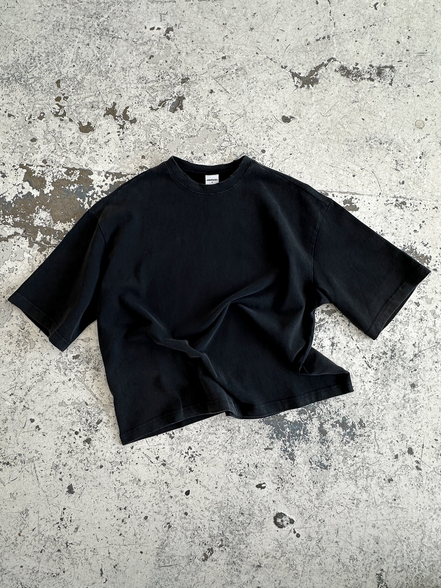 AGED TEE - Washed Black