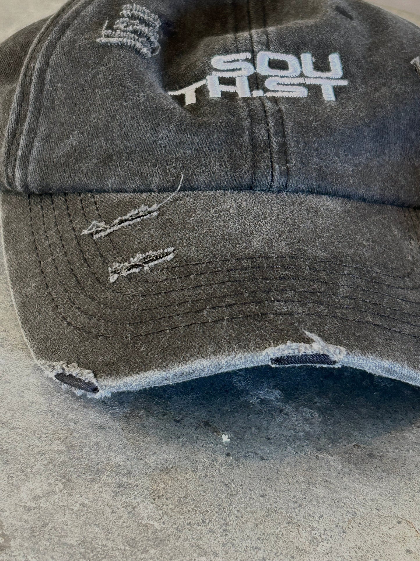 DISTRESSED DAD CAP - Washed black