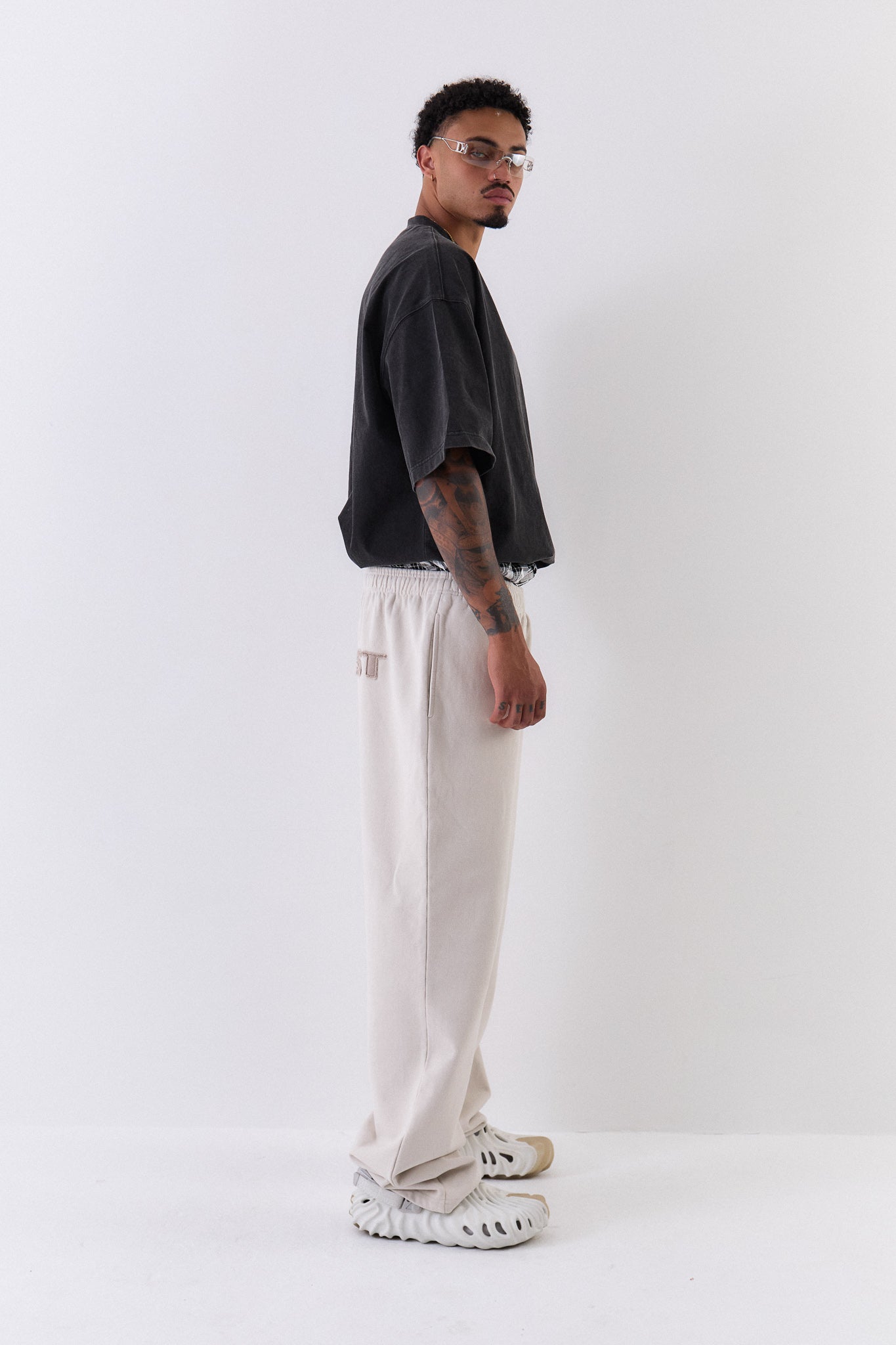 VINTAGE STITCHED LOGO SWEATPANTS - Washed bone