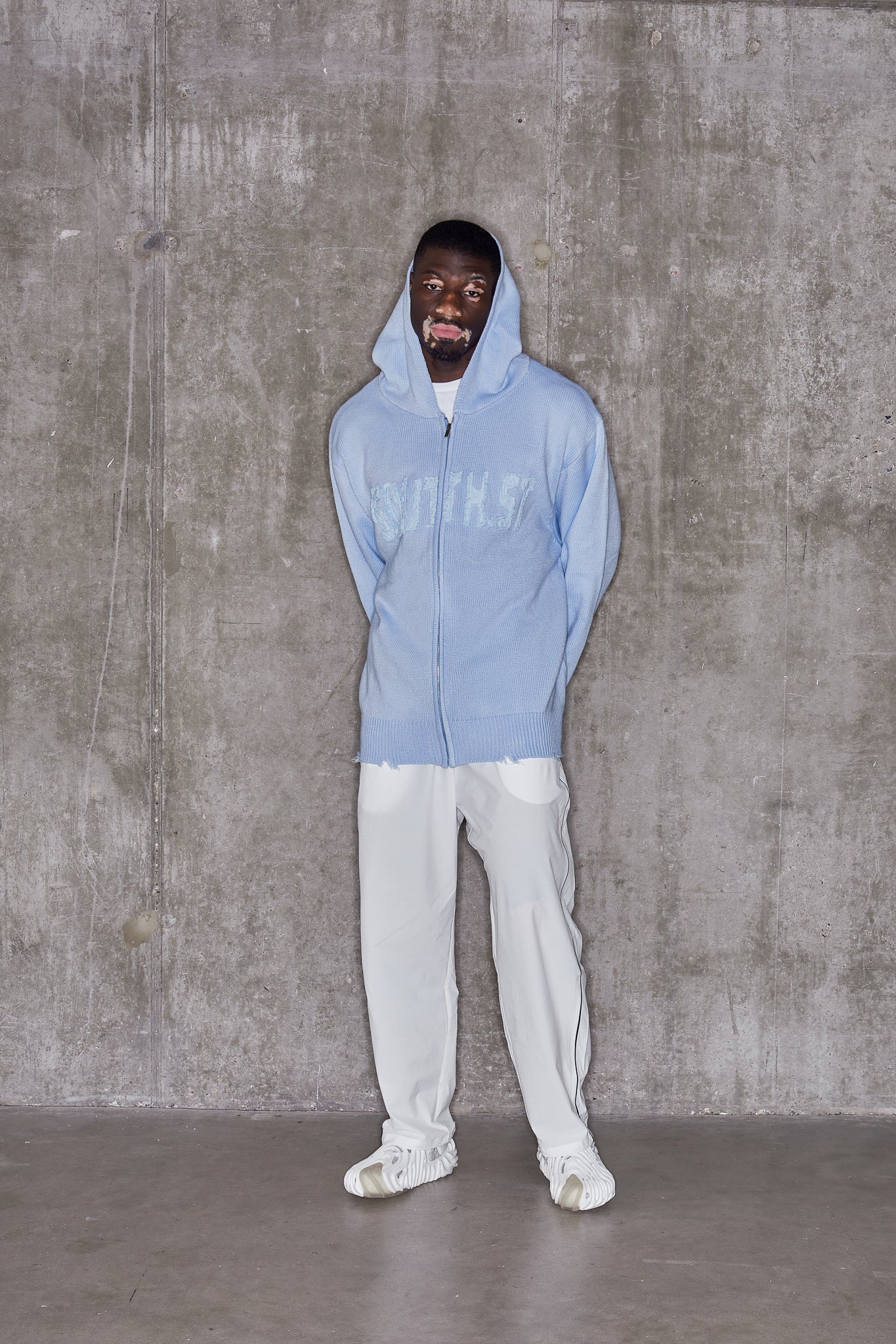 "UPLOAD" ZIP HOODY - Baby blue